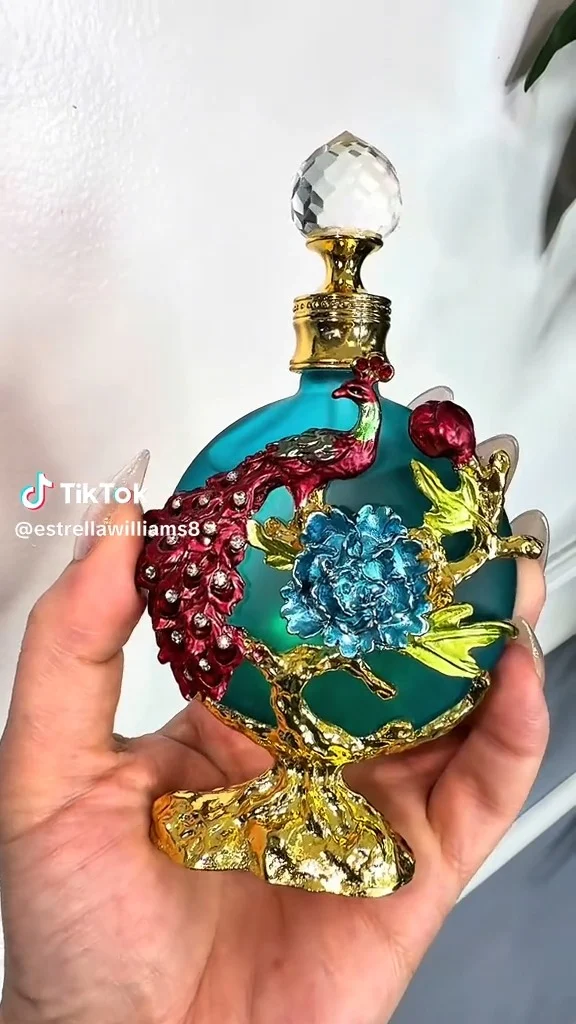 Instagram post from mapaonfragrance. This post is in position 4.