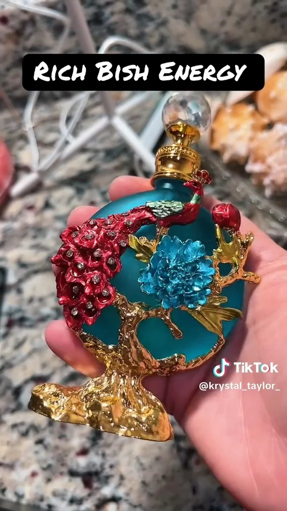 Instagram post from mapaonfragrance. This post is in position 4.