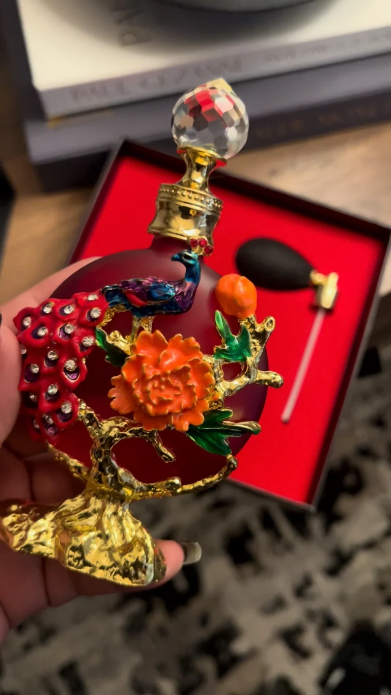 Instagram post from mapaonfragrance. This post is in position 2.