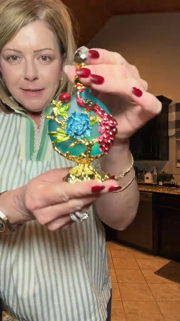 Instagram post from mapaonfragrance. This post is in position 3.